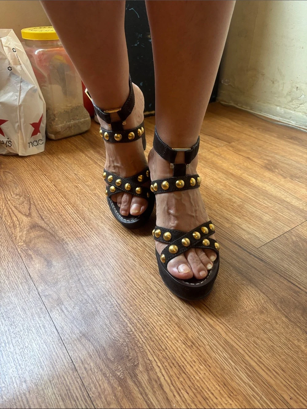 Wedge sandals with gold studs